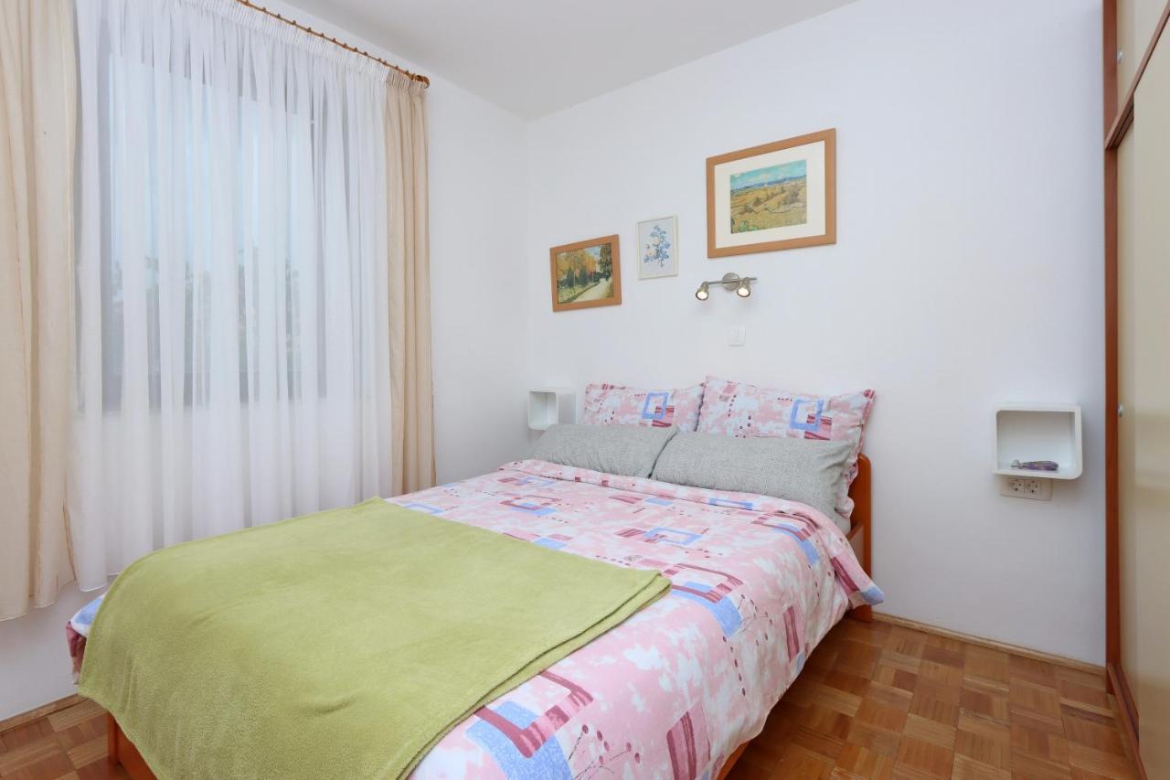 Apartments with a parking space Vantacici, Krk - 18476 Malinska Bagian luar foto